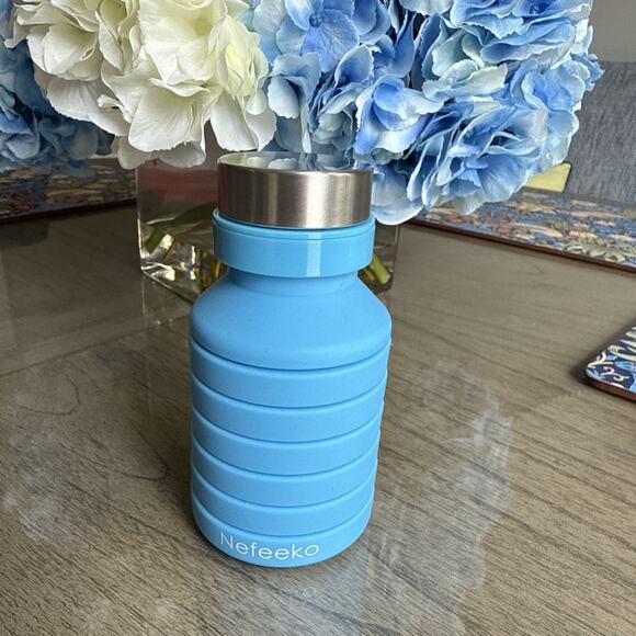 Nefeeko Collapsible Water Bottle Reuseable Silicone Foldable 18oz/550ml - Picture 1 of 3